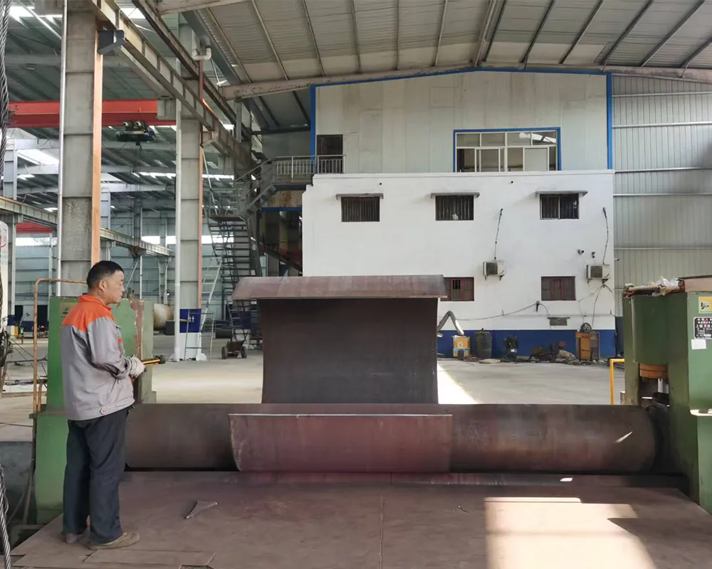 UItra wide universal bending machine